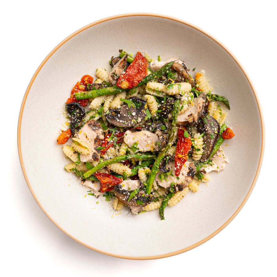Pesto Gnocchetti with Blackened Chicken, Sun-Dried Tomatoes & Grilled Vegetables
